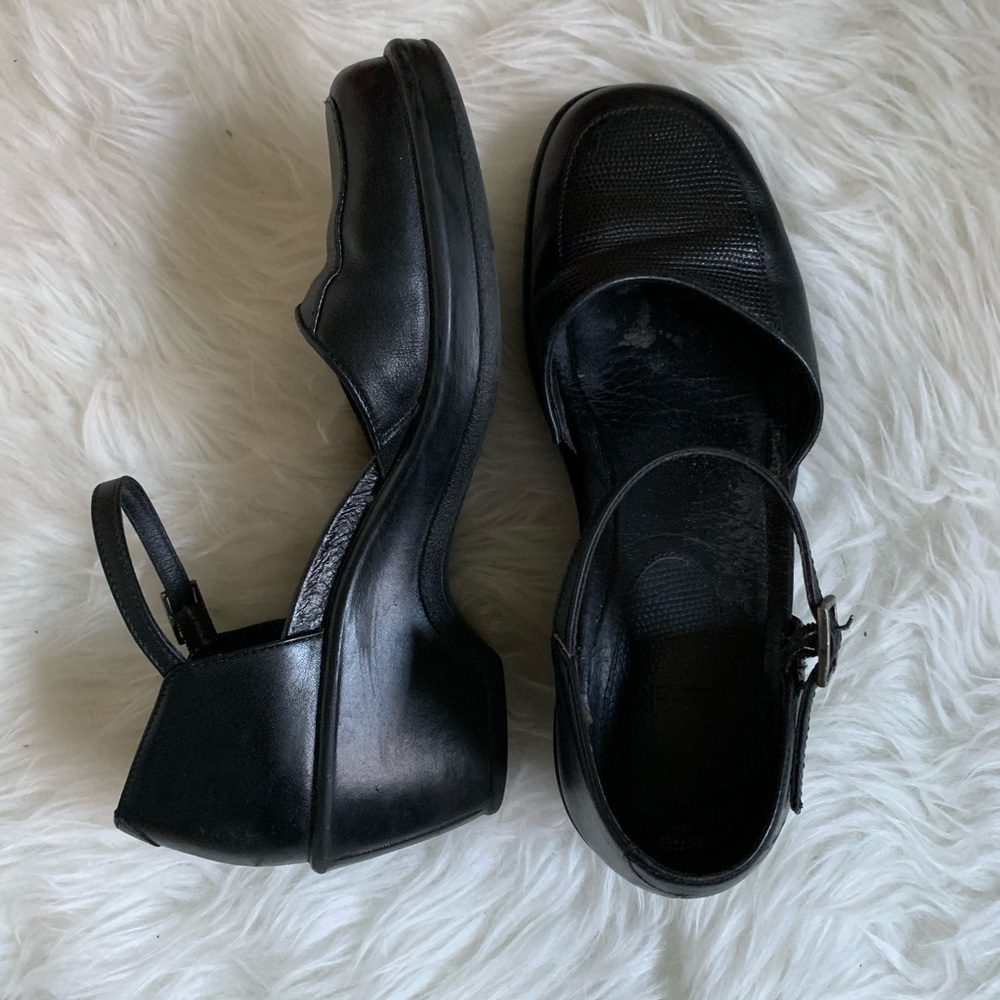 Dansko Closed Toe/Closed Heel Mary Jane - Size 38